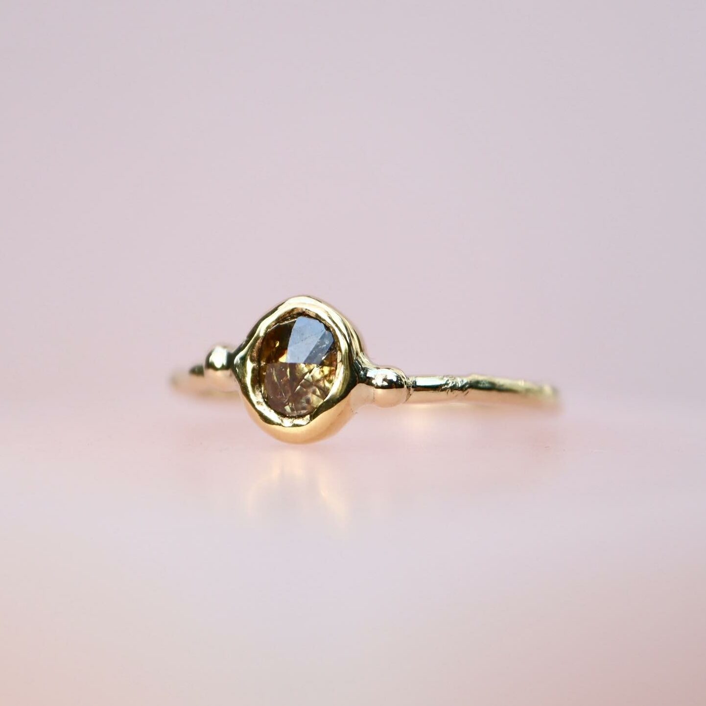 koppeling Geweldig Slepen Weelderige Ring met Sprankelende Diamant – Minouche en Rûne Sieraden